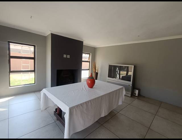 4 BEDROOM HOUSE FOR SALE IN VANDERBIJLPARK SE 8